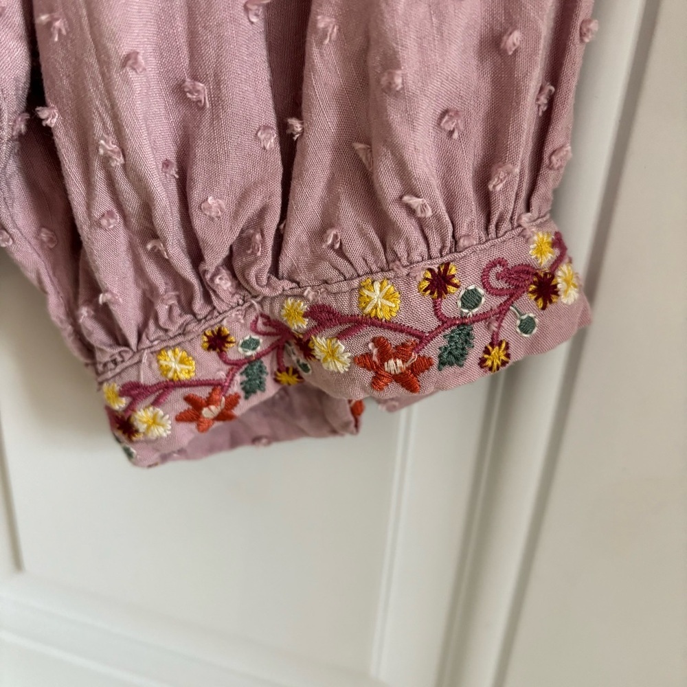 Solitaire Bohemian Floral Embroidered Top, Size Large - Picture 9 of 12
